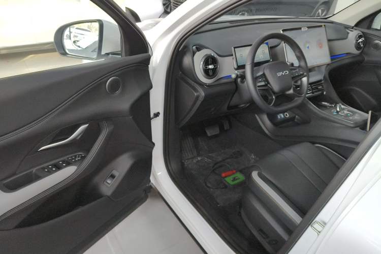 Used BYD Sealion 05 DM-i 2025 DM-i 115KM Flagship Model
