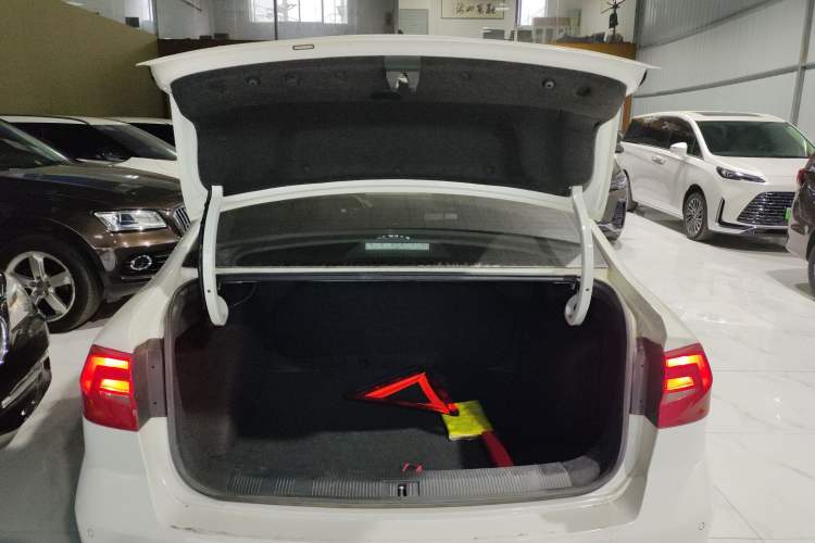 Used Volkswagen Bora 2019 Facelift Bora·Legend 1.5L Automatic Fashion Edition China VI Standard
