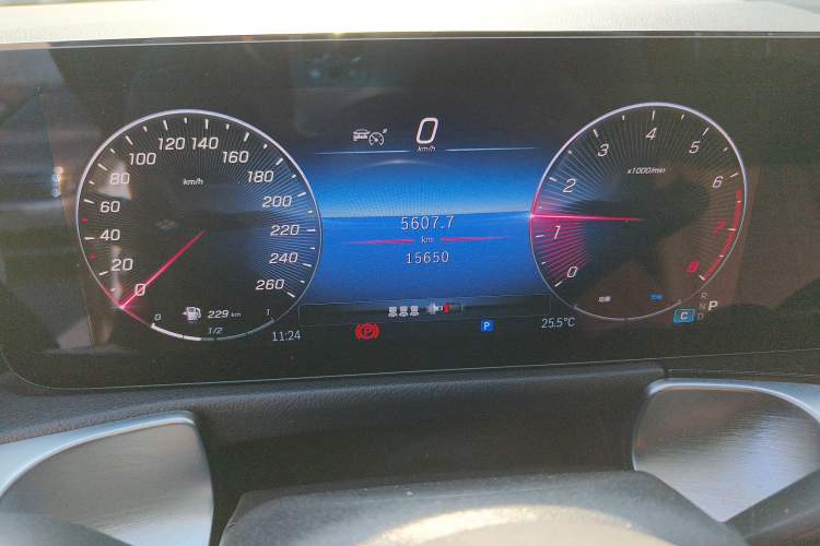 Used Mercedes-Benz GLB 2024 Refresh GLB 220 Dynamic Edition
