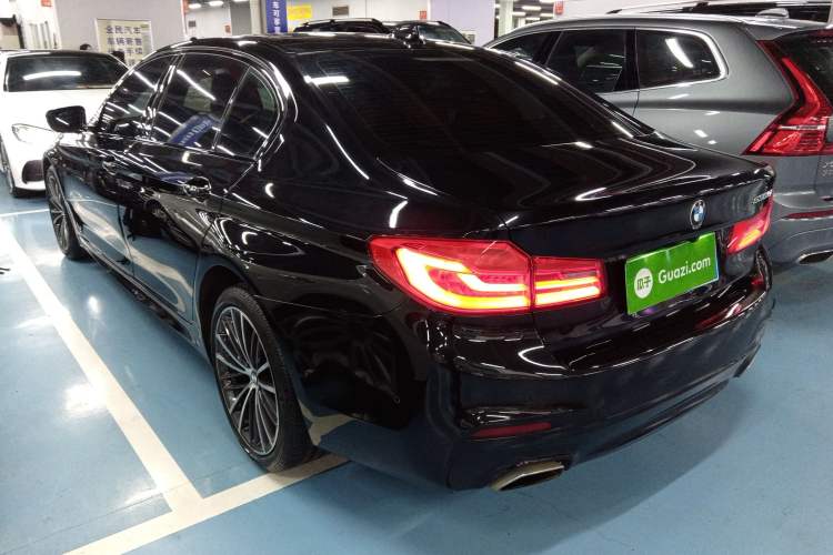 Used BMW 5 Series 2019 Facelifted 530Li Leading Edition M Sport Package
