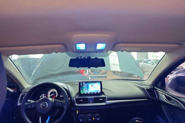 Used Mazda Mazda 3 Axela 2017 Sedan 1.5L Automatic Comfort Model China VI Standard
