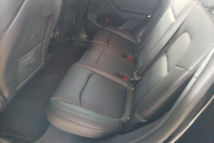 Used Tesla Model Y 2023 Rear-Wheel-Drive Version
