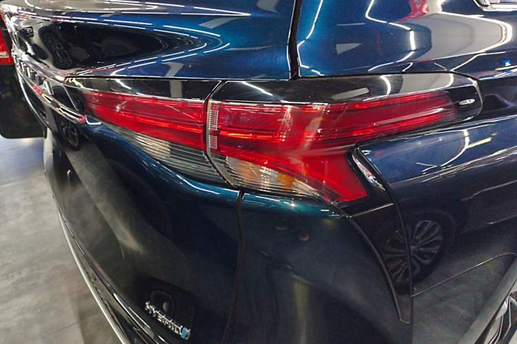 Used Toyota Granvia 2023 2.5L Hybrid Prestige Wellness PLUS Edition