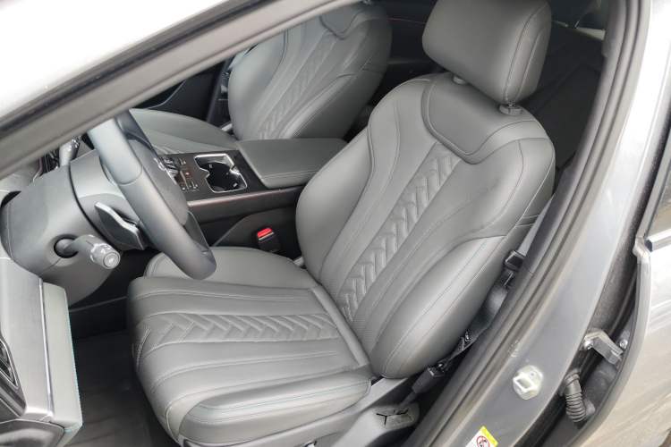 Used BYD Song L DM-i 2025 Intelligent Driving Version 160 km Beyond-Range Type
