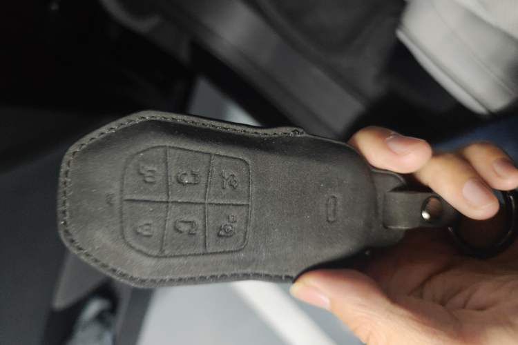 Used XPeng X9 2024 702 Ultra-Long Range Max
