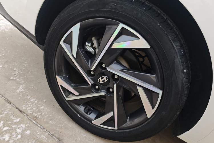 Used Hyundai Elantra 2023 1.5L CVT LUX Prestige Edition