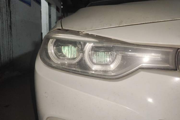 TDK.VehicleDetails.img