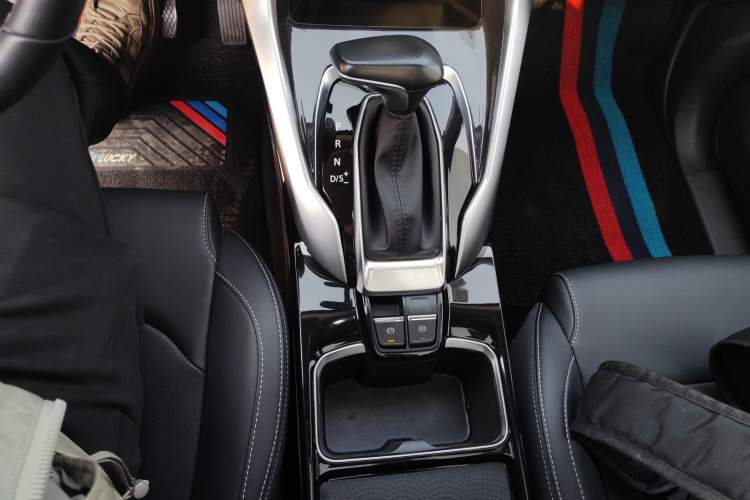 Used SAIC MAXUS G50 2019 1.5T First Edition Automatic Luxury Version 6 Seats
