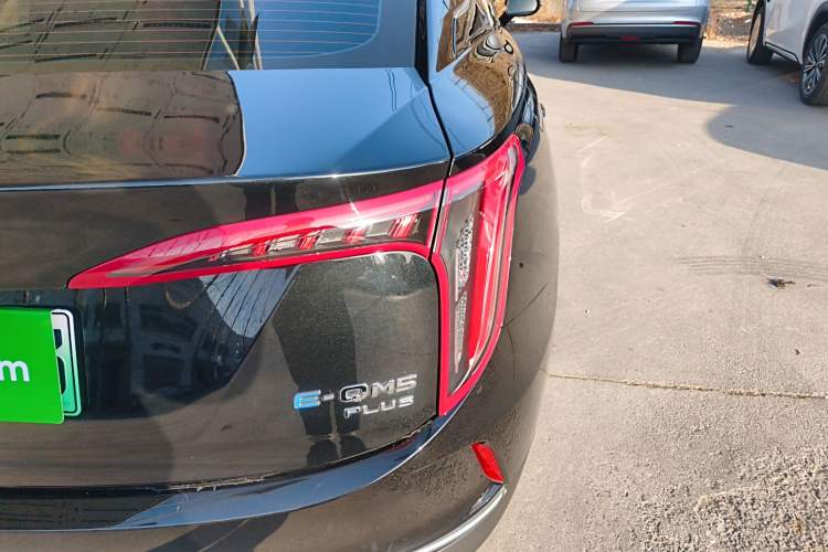 Used Hongqi E-QM5 2023 620km PLUS
