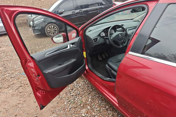 Used Peugeot 308 2014 Enjoy Edition Classic 1.6L Manual Fashion Model