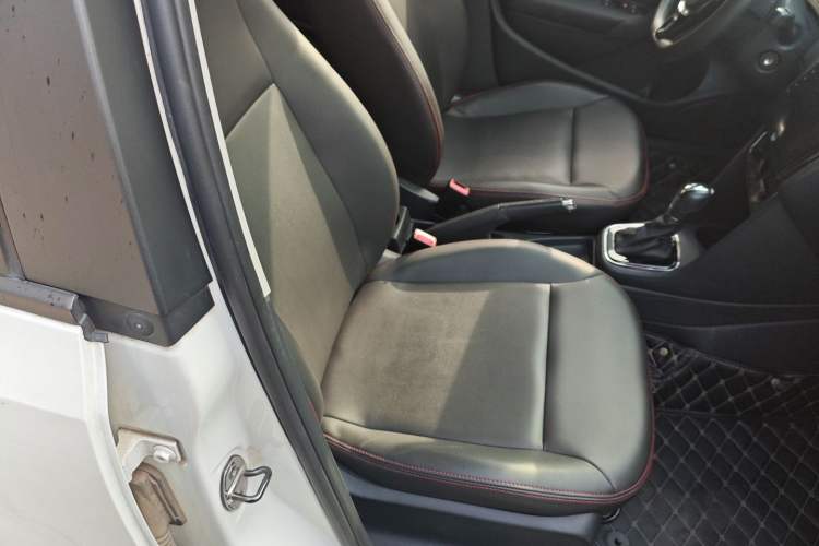 Used Volkswagen Polo 2016 1.6L Automatic Comfort Model