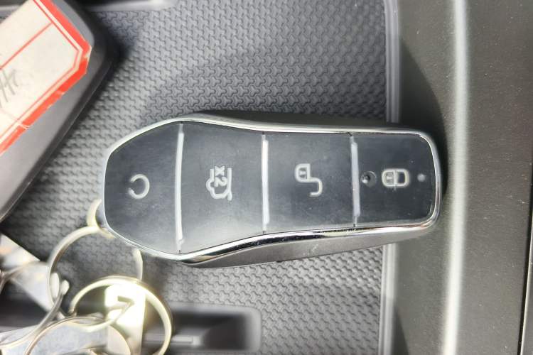 Used BYD Qin PLUS 2025 DM-i Smart Drive 55KM Leading Model
