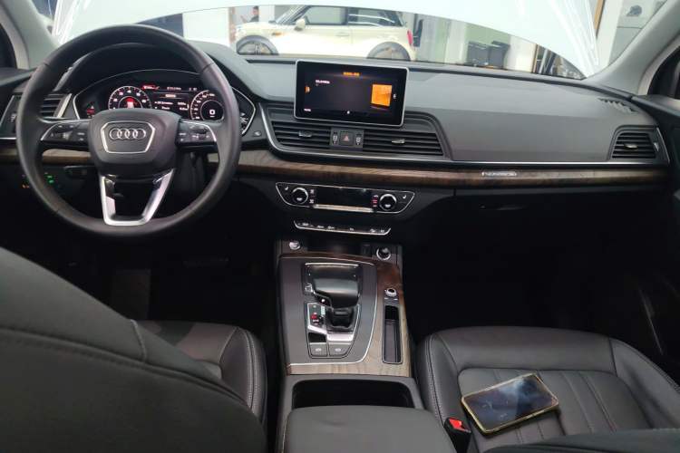 Used Audi Q5L 2020 Updated 40 TFSI Prestige Fashion Edition
