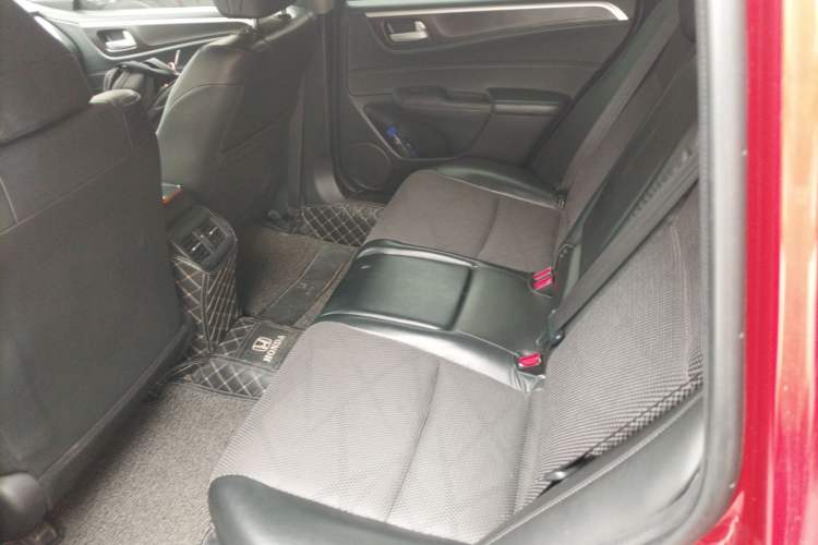 Used Honda Jade 2013 1.8L automatic Comfort version 5 seats