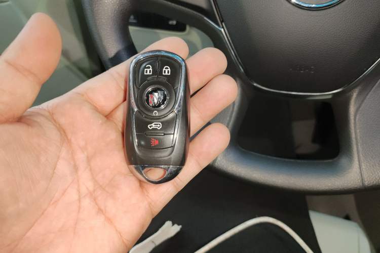 Used Buick GL8 2022 ES Landtrek 653T Comfort Edition
