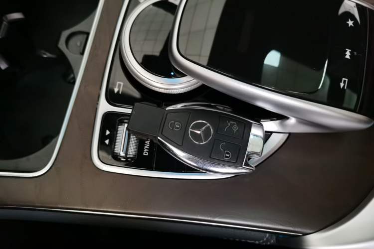 Used Mercedes-Benz GLC 2019 GLC 300 L 4MATIC Dynamic Model
