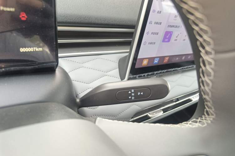 Used Dongfeng NAMMI 01 2024 New Edition 330 Plus Smart+
