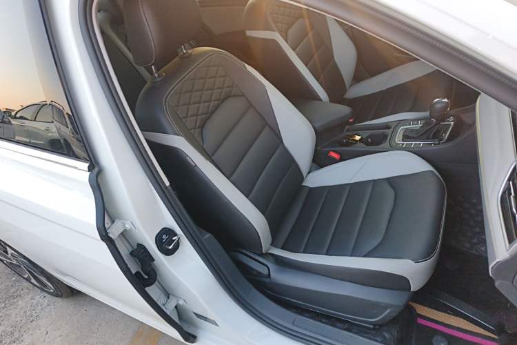 Used Volkswagen Bora 2023 300TSI DSG Prestige Edition
