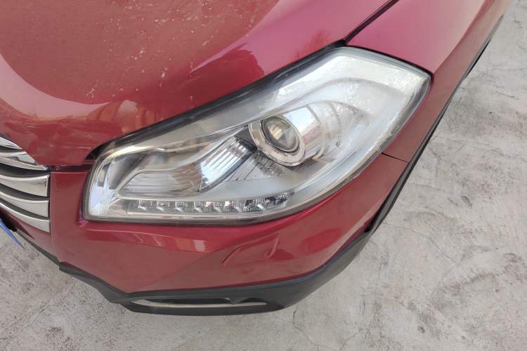 Used Suzuki S-Cross 2014 1.6L CVT Two-Wheel Drive Elite Version
