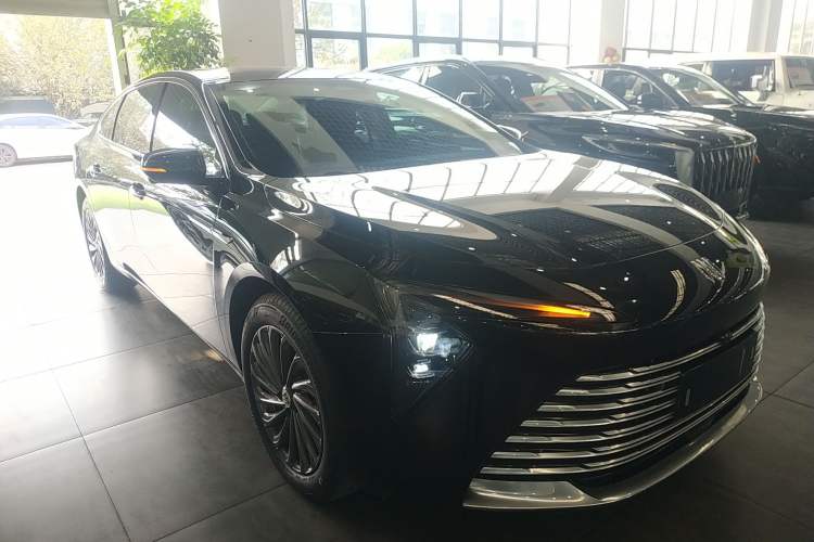 Used Buick LaCrosse 2025 28T Platinum Edition
