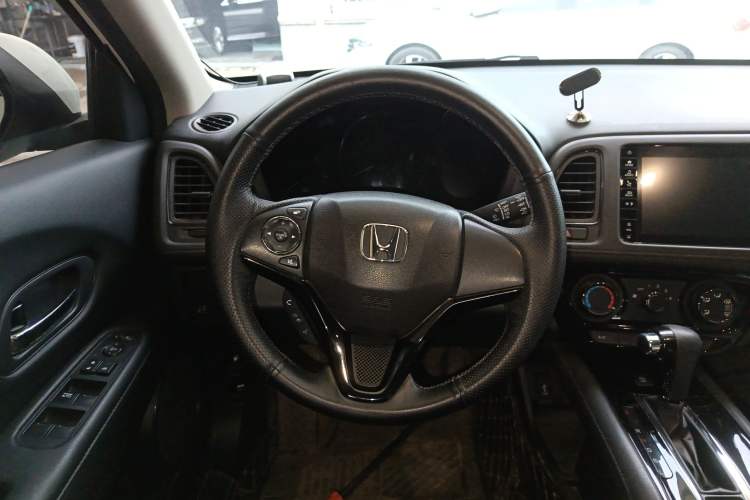 Used Honda Vezel 2020 1.5L CVT Pioneer Edition
