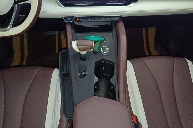 Used Geely Auto Monjaro L 2021 2.0TD DCT EVO Two-Wheel Drive Smart Luxury Version
