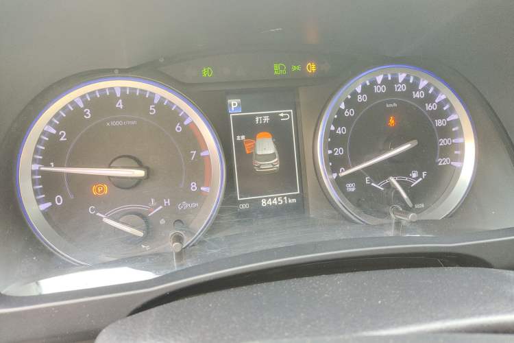 Used Toyota Highlander 2018 2.0T Four-Wheel Drive Luxury Edition 7 Seats China V Emission Standard
