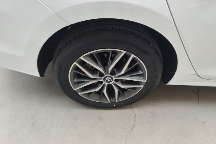 Used BYD Qin PLUS 2024 HONOR Edition DM-i 120KM Beyond Model
