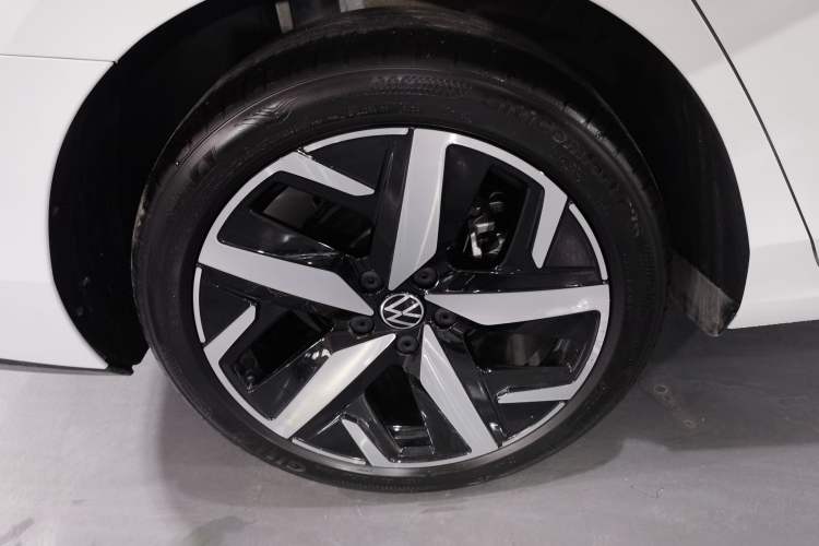 Used Volkswagen Lamando 2024 Lavida L 280TSI DSG Cool & Spicy Edition
