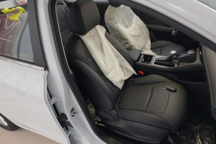 Used Roewe i5 2023 1.5L CVT Luxury Edition
