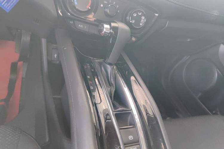 Used Honda Vezel 2015 1.5L CVT two-wheel drive Comfort trim