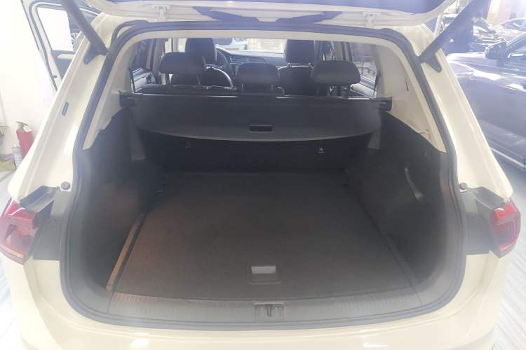 Used Volkswagen Tiguan L 2017 330TSI Automatic Two-Wheel Drive Flagship Edition
