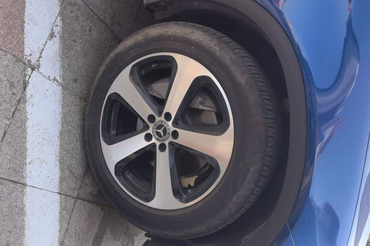 Used Mercedes-Benz GLC 2019 GLC 260 L 4MATIC Dynamic Model
