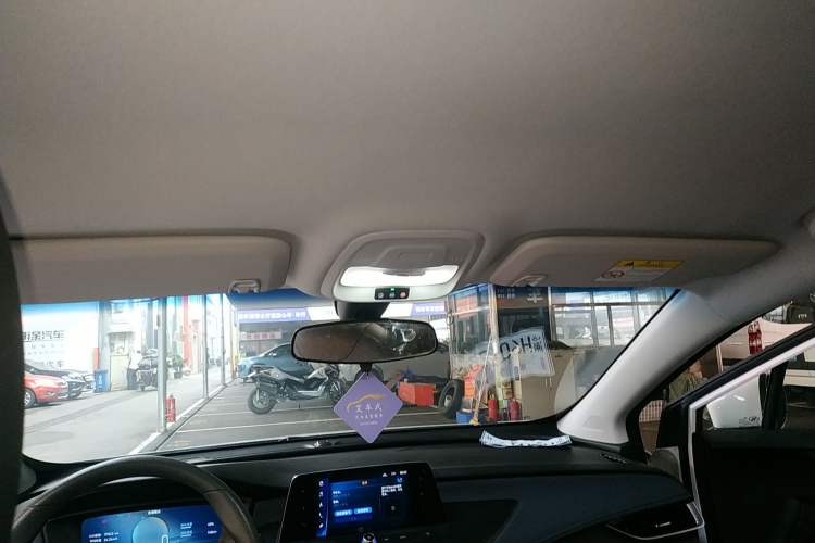 Used Buick Velite 6 2023 430km Range Commuter Version
