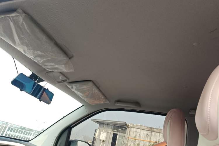 Used Wuling Hongguang MINIEV 2022 Macaron Premium Model – Lithium Iron Phosphate
