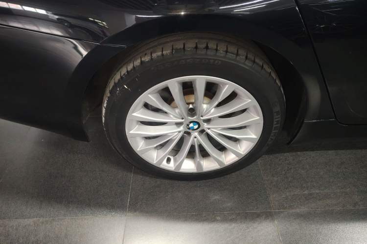 Used BMW 5 Series 2018 525Li Luxury Package
