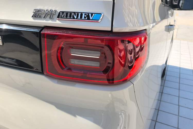 Used Wuling Hongguang MINIEV 2022 Macaron Fashion Model Lithium Iron Phosphate