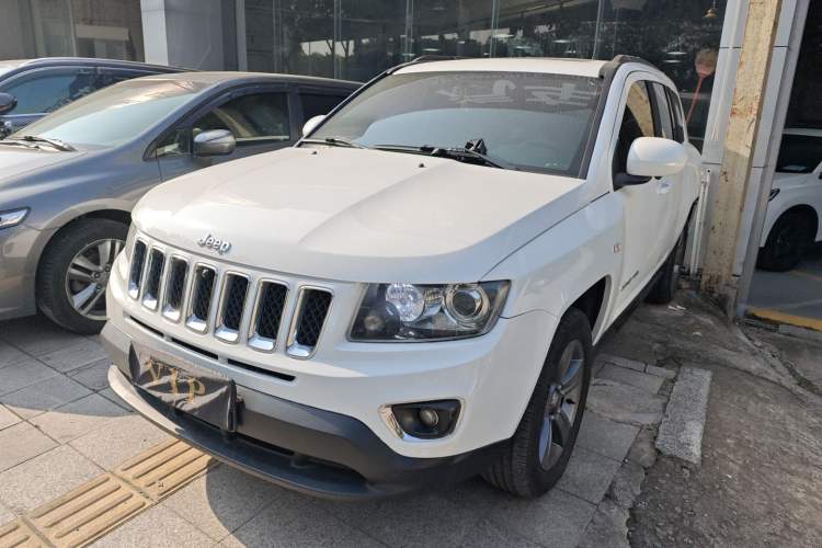 Used  Compass 2014 Revised Version 2.4L Four-Wheel Drive Comfort Edition
