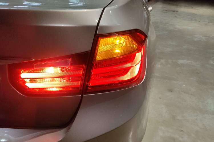 Used BMW 3 Series 2015 320Li Luxury Edition Fashion Model
