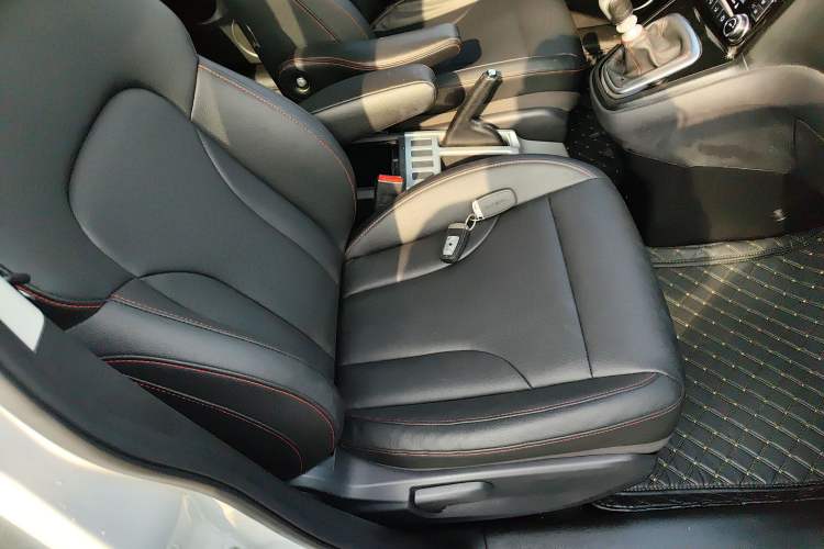 Used Haval H6 2016 Upgraded Model 1.5T Manual Two-Wheel Drive Urban Version