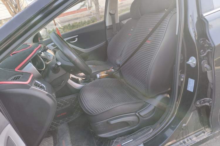 Used Hyundai Elantra (5th Generation / Langdong) 2016 1.6L Manual Prestige Edition