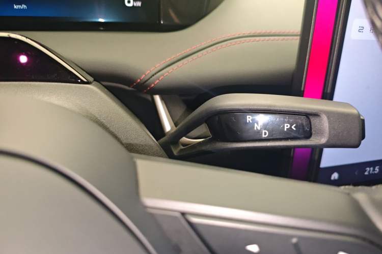 Used  SU7 2024 Rear-Drive Ultra-Long Range Advanced Pro-Level Intelligent Driving Version
