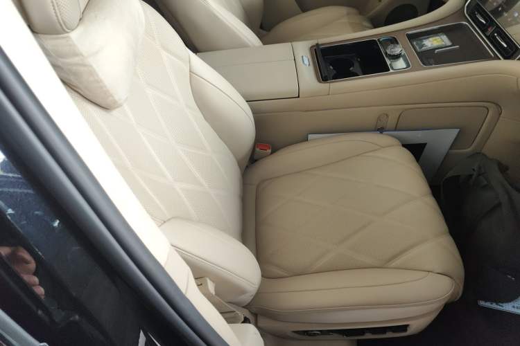 Used Hima AITO M9 2025 Extended-Range Max Version 52 kWh 6-Seater Edition