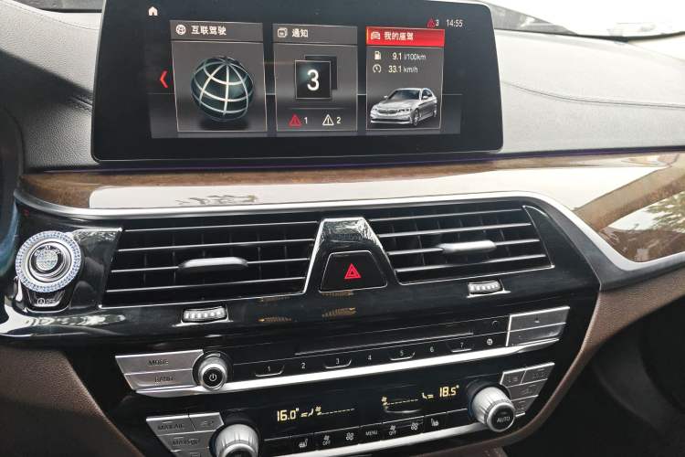 Used BMW 5 Series 2019 Facelifted 525Li Luxury Package
