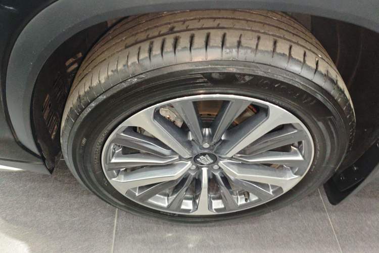 Used Toyota Crown Land Cruiser 2024 2.5L HEV Four-Wheel Drive Flagship Edition
