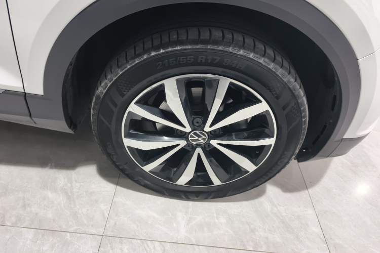 Used Volkswagen T-ROC 2024 280TSI DSG Two-Wheel-Drive Time Edition
