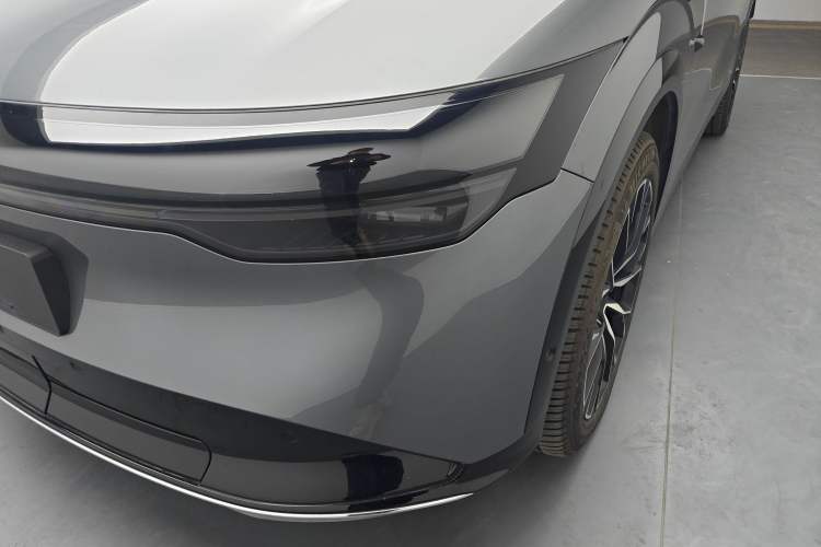 Used Zeekr 7X 2025 100 kWh Long-Range Rear-Wheel Drive with Intelligent Driving Features