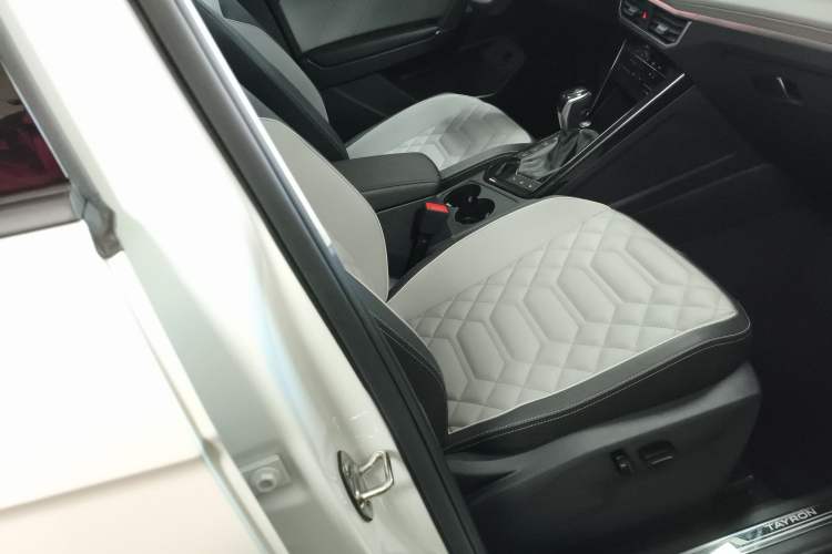 Used Volkswagen Tayron 2023 280TSI Two-Wheel-Drive Luxury Plus Advanced Version
