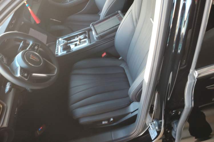 Used Hongqi H5 2024 1.5T DCT Smart Connect Flagship Edition
