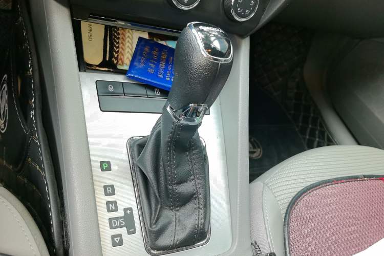 Used Skoda Octavia 2015 1.6L Automatic Yijie Edition